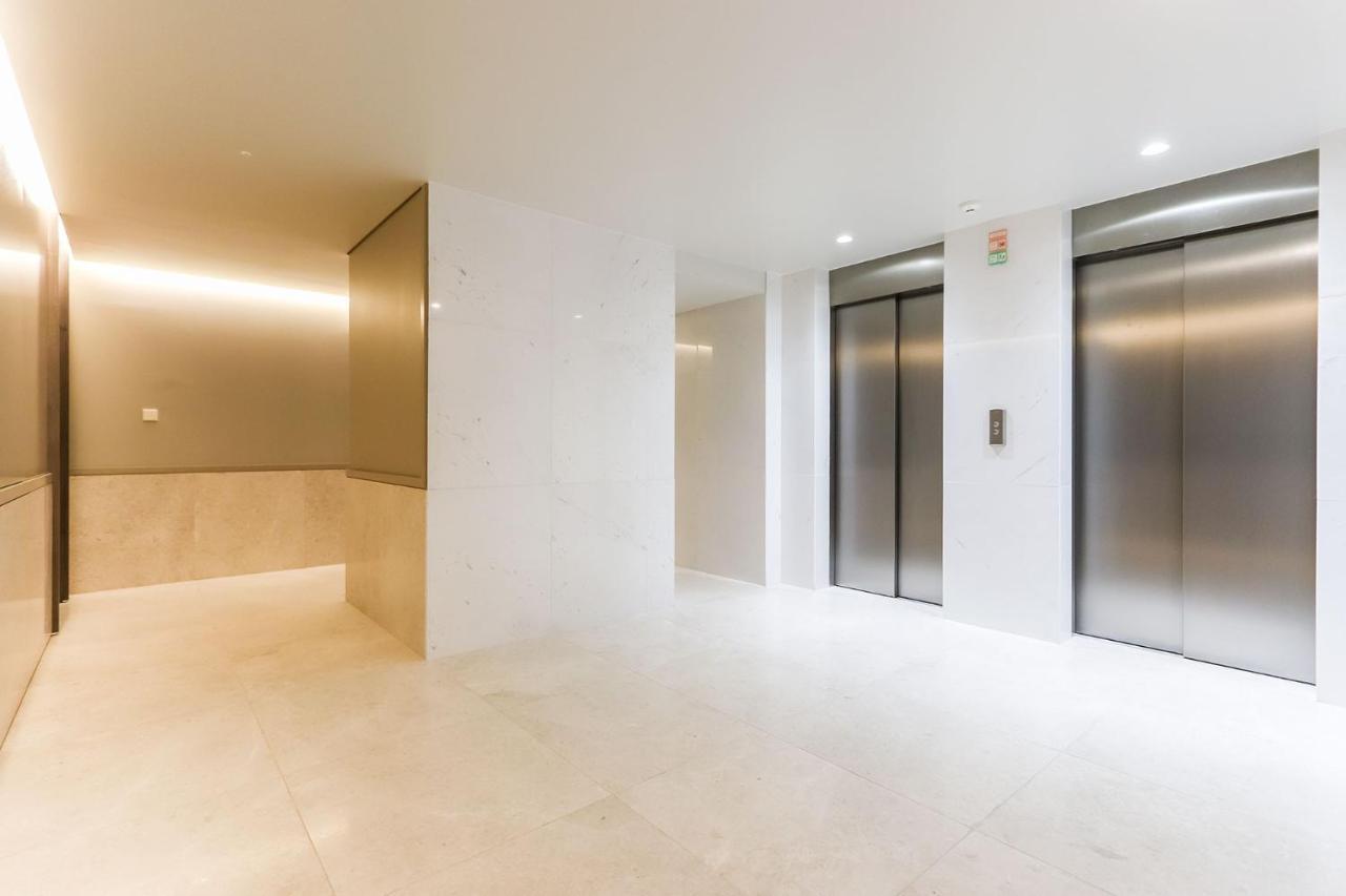 Modern Parliament By Homing Apartment Lisbon Exterior photo